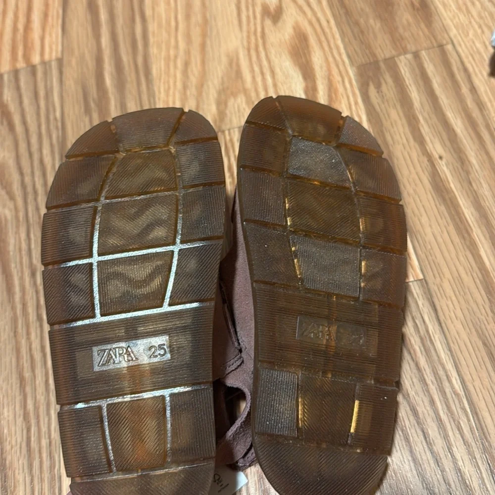 Zara Kids Mauve Velcro strap vacation summer Sandals genuine suede size 9 - 25